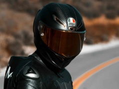 Kiedy wymienić kask motocyklowy? Sprawdź, na jakie sygnały warto zwrócić uwagę