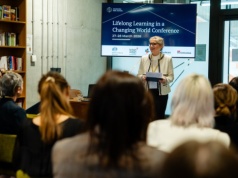 Konferencja na 10-lecie szkoły. Zapamiętaj, że "nauka to potęgi klucz, ale... ta ciągła"