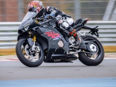 Chińska marka motocykli wchodzi do Polski. Na torze wygrywa z najlepszymi