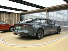 Toyota bZ7: Chińska technologia, japońska marka i… 3 tysiące zamówień w godzinę