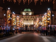 Warszawa zmienia świąteczne iluminacje. Koniec klimatu PRL, czas na legendy i nowoczesność