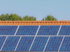 Wielkie zamieszanie w fotowoltaice. Decyzja skarbówki martwi prosumentów