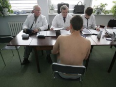 Gen. Klisz: powrót do tradycyjnego poboru nierealny