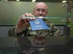 Od 10 kwietnia koniec ze stemplami w paszportach. Wchodzą w życie nowe zasady