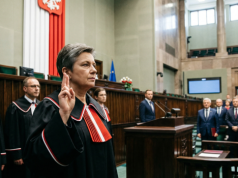 Nawrocki abdykował na własne życzenie?