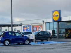 Parkują pod Lidlem i dostają mandaty. Kierowcy nie znają ważnej zasady