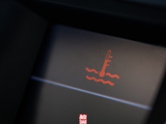 Pan Andrzej zignorował czerwoną kontrolkę. Koszt naprawy to 12 tys. zł