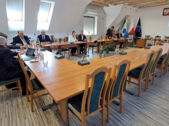 Największy klub radnych w Radzie Miejskiej Czerska zbojkotował nadzwyczajną sesję