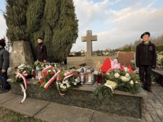 Pamięć o pisarce nie ginie. W Górkach Wielkich upamiętniono Zofię Kossak