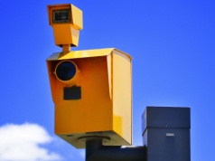 Niemcy odkryli prawdę o fotoradarach. Powyżej 320 km/h działa inna zasada