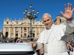 Pierwsza podróż Papieża transmitowana na widgecie Vatican News