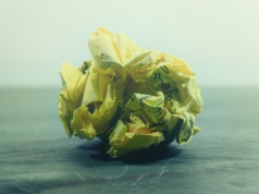 Firmy każą podpisywać oświadczenia o „dobrowolnym zleceniu". Teraz będą mieć problem