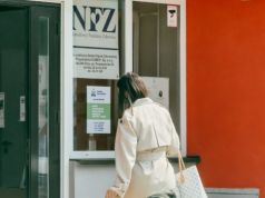 Rząd przeznaczy 1,1 mld zł na szpitale. Kropla w morzu systemowych problemów