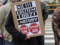 „Rozetną nam gospodarstwa”. Rolnicy wychodzą na drogę