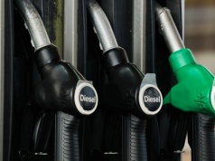 Dobra wiadomość dla kierowców. Benzyna i diesel od dzisiaj w dół