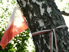 Mija 16 lat od katastrofy w Smoleńsku. Politycy upamiętnili ofiary tragedii