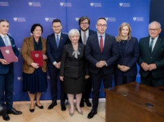 Piotrków i region podpisały umowy na modernizację dróg. Koszt inwestycji to przeszło 28 milionów złotych!