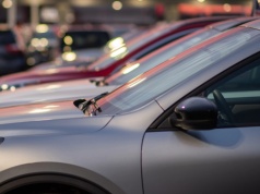 Zrozumienie raportów historii pojazdu przed zakupem samochodu używanego