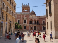 Hiszpania ogranicza napływ turystów. Wprowadza twarde limity