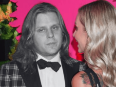 Zdjęcie kelnerki, która tragicznej nocy płynęła z Woźniakiem-Starakiem. Tak je podpisała...