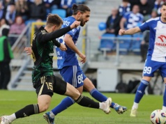 Grecka Zorba w polu karnym Lechii. Biało-zieloni zgubili kroki