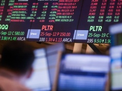 Mieszany finał piątkowej sesji na Wall Street. Cały tydzień na solidnym plusie