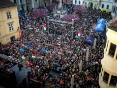 Antyrządowy koncert i "Centrum Demokracji". Ostatnia prosta przed wyborami na Węgrzech