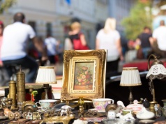 To najdłuższy pchli targ w Niemczech. Odbywa się tylko raz w roku, ma aż 10 kilometrów i przyciąga tłumy