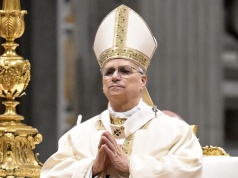 Czuwanie modlitewne z papieżem o pokój przy płomieniu z Asyżu