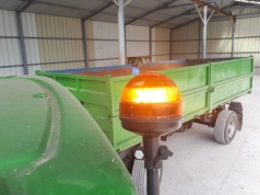 Kiedy kogut w ciągniku jest obowiązkowy? Za błąd grozi mandat