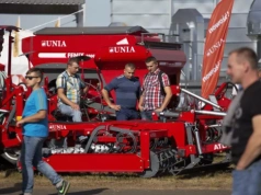 Kupować sprzęt przez grupę producencką czy osobno? Tu decyduje VAT