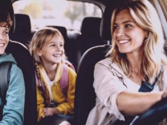 Idealny trik dla matek-kierowców. 7 sposobów na budowanie więzi podczas podwózek