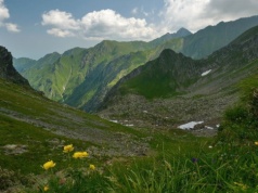 Góry Fogaraskie dla każdego. Odkryj najdziksze pasmo górskie Europy