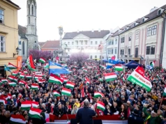 Politycy PiS pojechali wspierać Orbana. Ostra reakcja rzecznika rządu