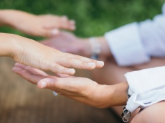 Chcą postawić tamę pseudomedycnie w Polsce. „Lex szarlatan” coraz bliżej