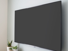 Na jakiej wysokości powiesić telewizor? Oto co warto wiedzieć