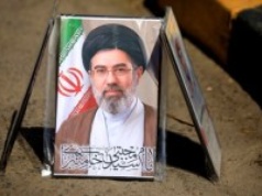 Oszpecili mu twarz. Nowe informacje o stanie przywódcy Iranu