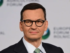 "Za to kazano im kopać własne groby". Ważny wpis Morawieckiego
