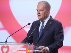 Donald Tusk mówił o "piątce Putina". "To jest też »piątka Kaczyńskiego«"