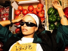 Julia Wieniawa prezentuje nowy singiel „Dziś sobie dam”