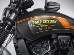 Custom i Limited – słowa, które zadomowiły się w nazwach motocykli i przestały cokolwiek znaczyć…