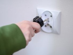 Wyłącz na noc. Te sprzęty nie powinny być podpięte do prądu