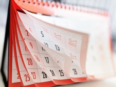 2 i 3 maja pod lupą. Czy można odebrać dzień wolny za tegoroczną majówkę? Prawo mówi jasno