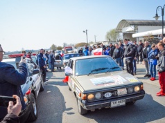 Z Tajlandii do Chałupek: Kultowe Fiaty i Polonez tłumnie powitane w ojczyźnie