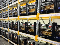 Hejt na NBP, bank centralny odpowiada. Elektorat Tuska i tak nie zrozumie