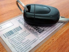 Koniec z bezternimowymi prawami jazdy. Miliony kierowców czeka wymiana dokumentów