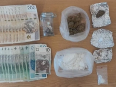 Kokaina, marihuana, mefedron i sprzęt do uprawy konopi