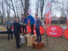 Sukcesy zawodników CKS Budowlani na Międzywojewódzkich Mistrzostwach w Biegach Przełajowych U16