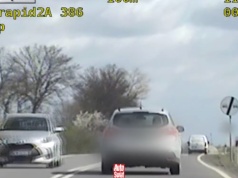 Jedna wpadka i przekraczasz limit punktów. Policjant dodaje i dodaje...