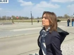 Afera kłodzka szokuje. Wielichowska uciekła przed pytaniami TV Republika. WIDEO